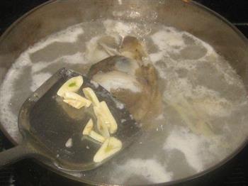 鸦片鱼头豆腐汤的做法步骤4