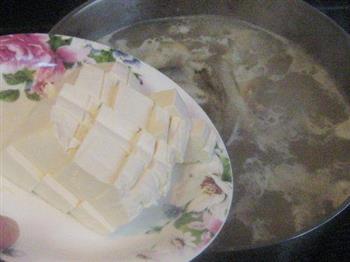 鸦片鱼头豆腐汤的做法步骤5