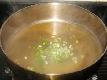 杂蔬鲜虾白菜卷的做法步骤10