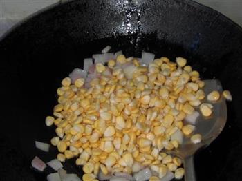 炒玉米四丁的做法步骤9
