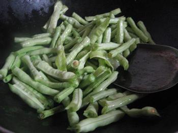 清炒豇豆的做法步骤2
