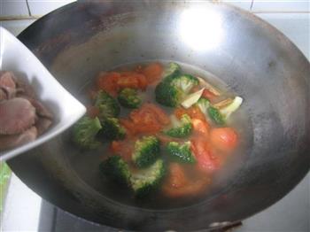 西兰花番茄猪肝汤的做法图解8