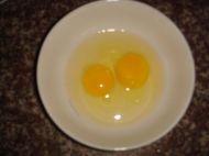 榨菜蛋卷的做法步骤2