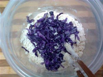 紫甘蓝豆渣饼的做法步骤5