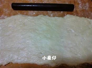 芝麻红豆糯米卷的做法步骤4