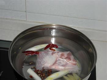 梅菜扣肉的做法步骤2