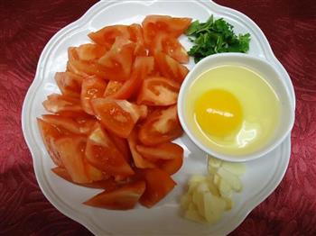 西红柿鸡蛋盖饭的做法步骤2