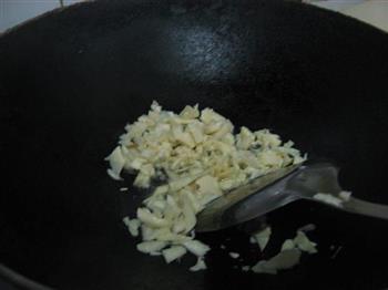 鞭笋韭菜炒鸡蛋的做法步骤4
