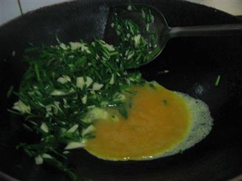 鞭笋韭菜炒鸡蛋的做法步骤7