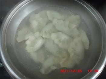 青菜猪肉饺子的做法步骤1