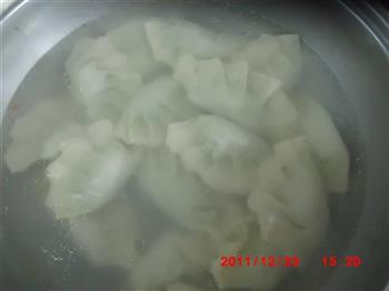 青菜猪肉饺子的做法图解3