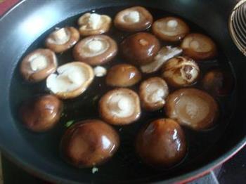 虾茸酿香菇的做法步骤1