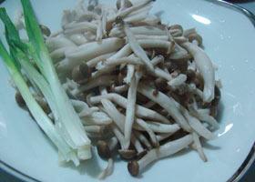 蟹味菇黄金豆腐的做法步骤2