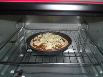 榨菜肉丝披萨的做法步骤8