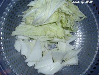 蘑菇莲藕杂蔬火锅的做法步骤3