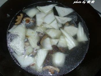 蘑菇莲藕杂蔬火锅的做法步骤8