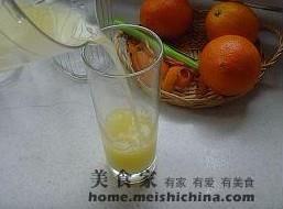 鲜榨橙汁的做法图解4