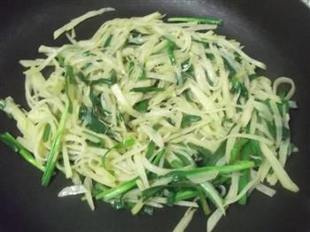 韭菜炒土豆丝的做法步骤12