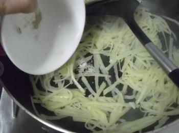 韭菜炒土豆丝的做法步骤9