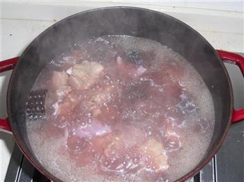 紫山药紫玉米排骨汤的做法步骤7