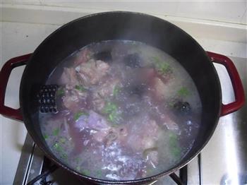 紫山药紫玉米排骨汤的做法图解8