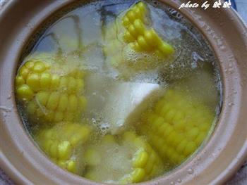 山药玉米排骨汤的做法图解5