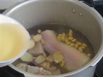 咸猪头肉炖黄豆的做法步骤8