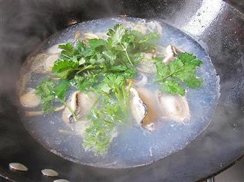 鲜美生蚝汤的做法步骤9