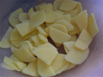 洋葱炒土豆片的做法步骤1