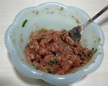 紫甘蓝菜肉水饺的做法图解3