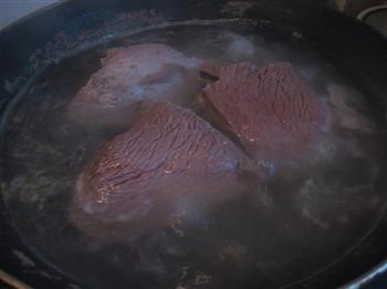 卤牛肉的做法图解2