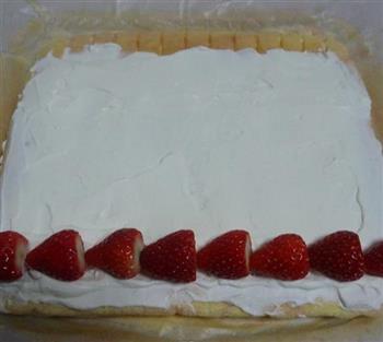 草莓蛋糕卷的做法步骤13
