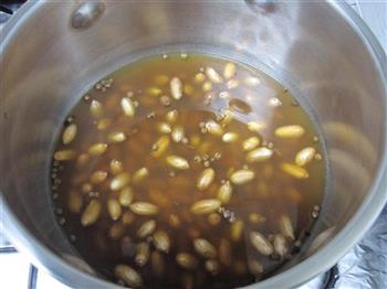 凉拌五香花生米的做法步骤1