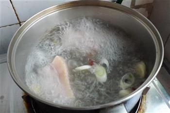 回锅肉的做法步骤2