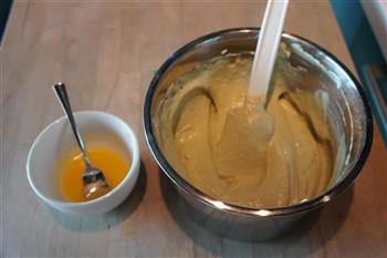 抹茶杏仁蜜豆卷的做法步骤24