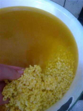 金黄糯米饭的做法步骤5