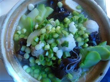 青菜头木耳鱼丸汤的做法步骤7