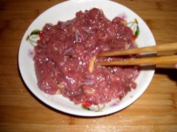 萝卜片炒牛肉的做法步骤3