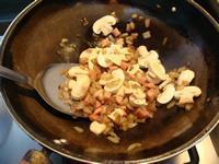 香肠蘑菇焗饭的做法图解3