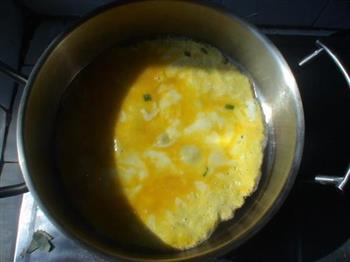 韭菜鸡蛋糊饼的做法步骤4