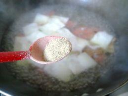 腊肉火腿冬瓜汤的做法图解7