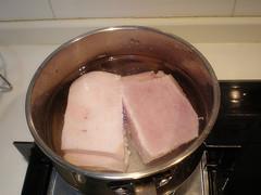 回锅肉的做法步骤1