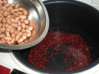 红豆花生汤的做法图解5