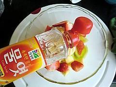 酸奶草莓沙拉的做法步骤4