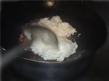 五香腊味糯米饭的做法步骤6