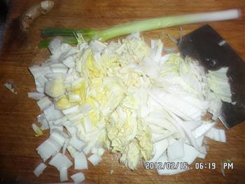 大白菜海鲜大杂烩的做法步骤1