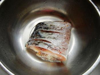 花生咸青鱼煲的做法步骤1