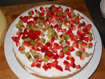 草莓生日蛋糕的做法步骤4