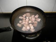 红烧肉炖土豆的做法图解3