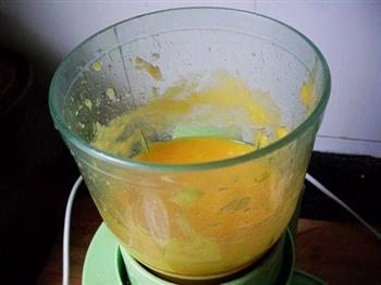 芒果酸奶慕斯的做法图解2